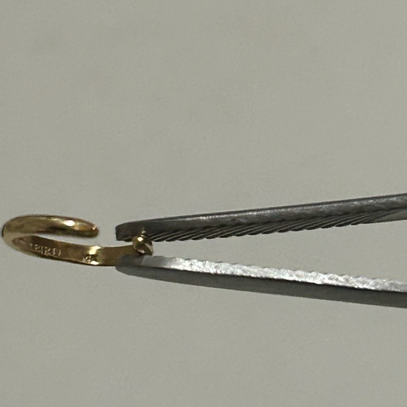 Catbird 14K yellow gold ear cuff - Picture 5 of 7